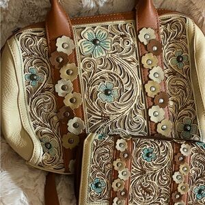 Montana West Floral Embroidered Shoulder Bag - Cream and Brown